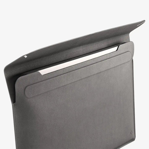 Valentinus S Laptop Pouch